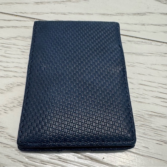 Elegant Navy Blue Card Holder - Picture 5 of 5